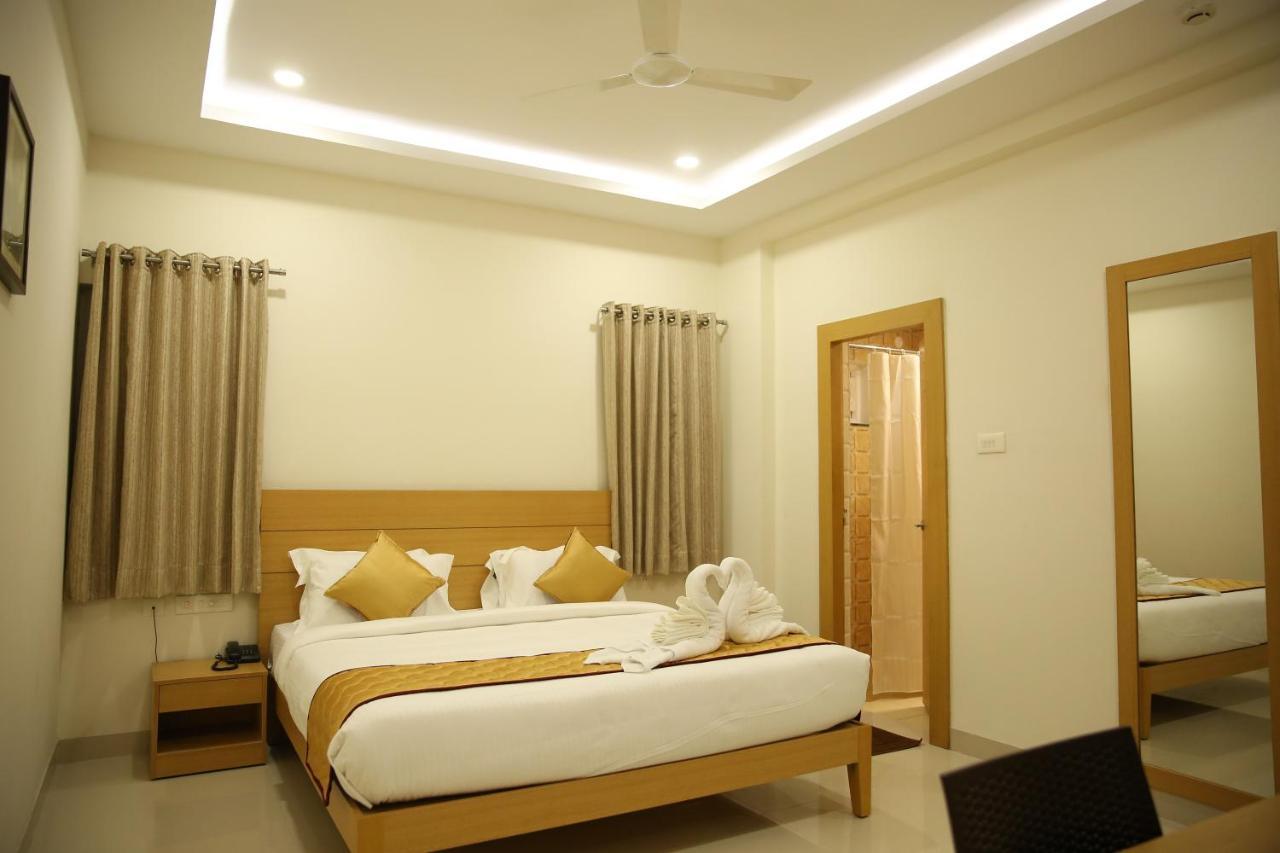 Mg Iris Hotel Tirupati Dış mekan fotoğraf